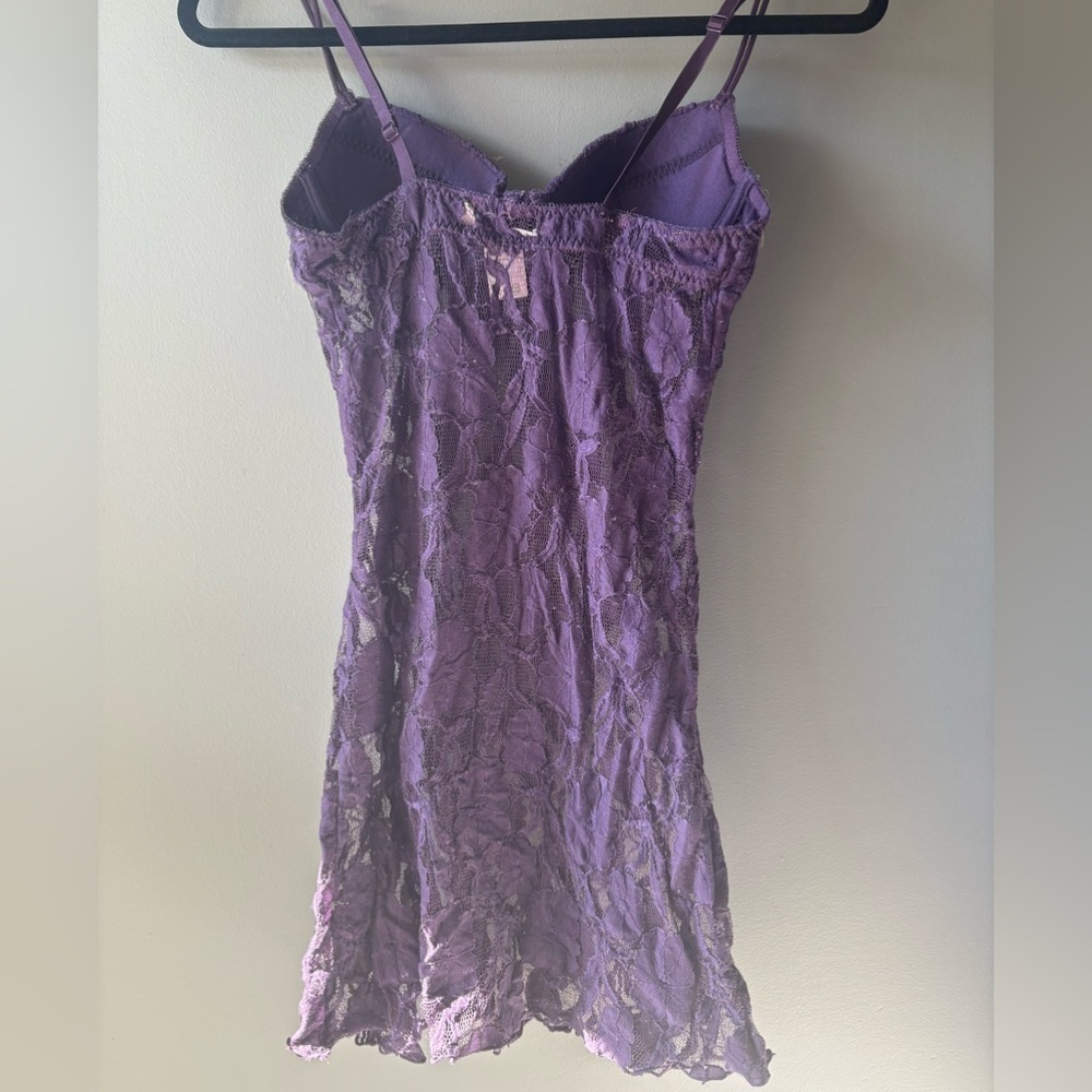 La vie en rose sz S purple lace sexy, slit, strap boudoir lingerie - Picture 4 of 6